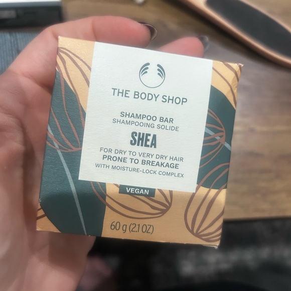 The Body Shop Bundle - Picture 6 of 7